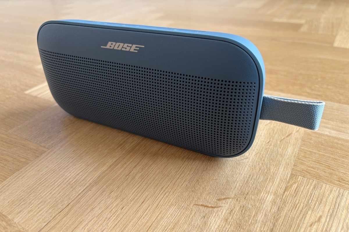 Bose SoundLink Flex, il laccio da trasporto