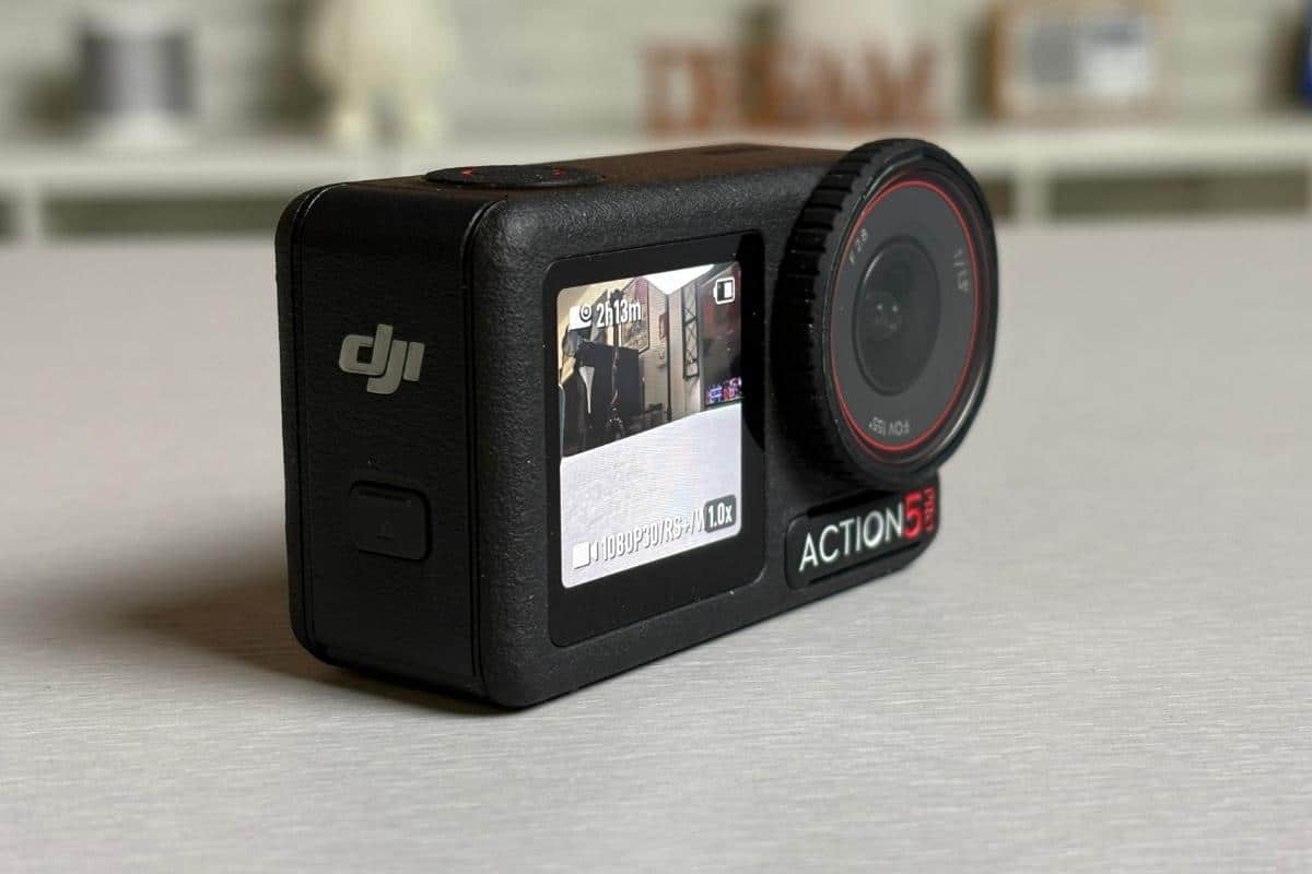 DJI Osmo Action 5 vista di fronte