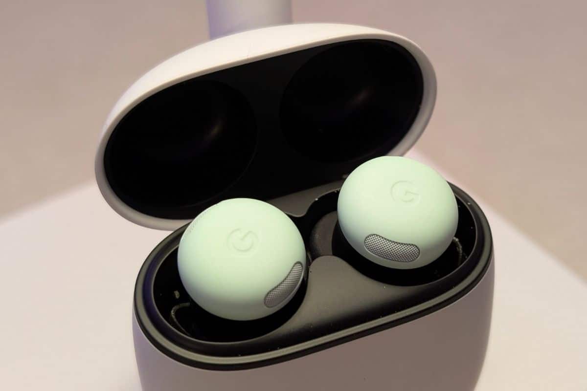 Google Pixel Buds Pro 2 visti da vicino