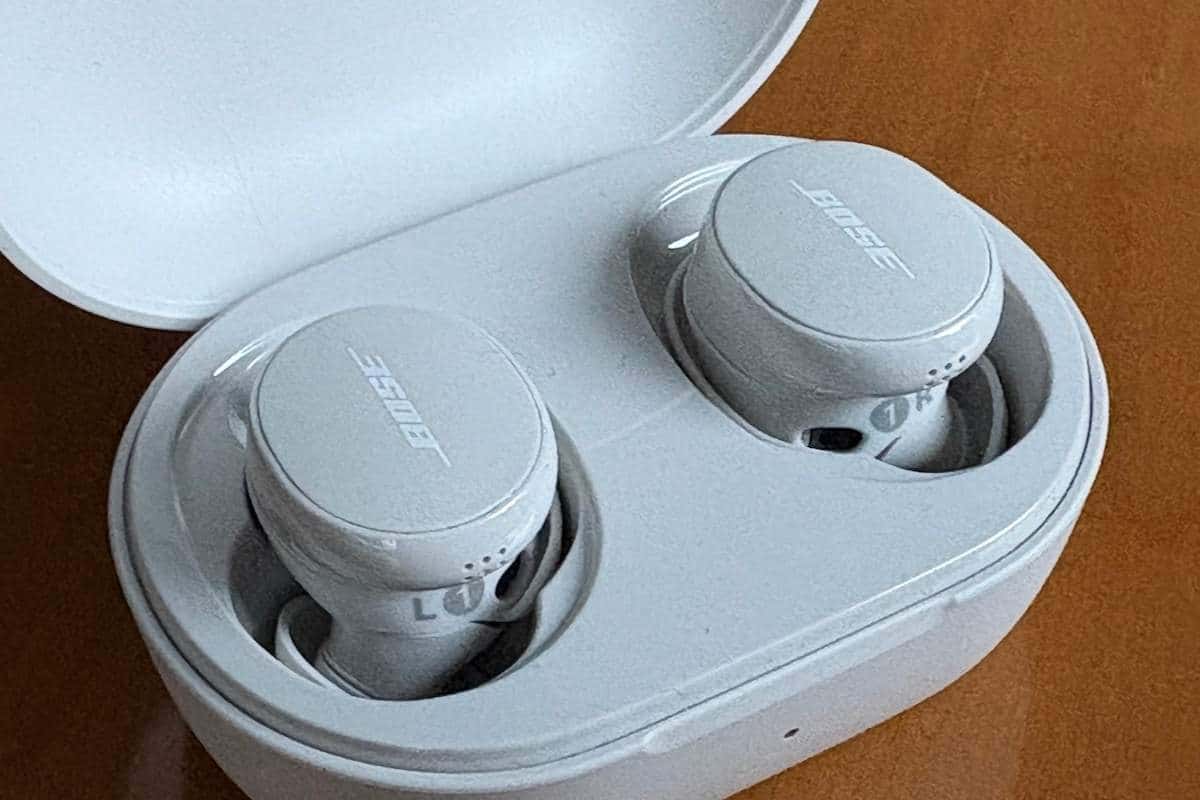 I Bose quiet comfort earbuds visti da vicino