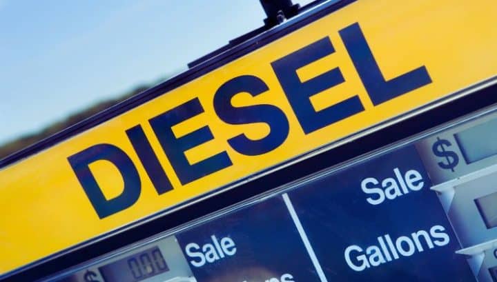 Addio alle auto diesel, arriva lo stop definitivo