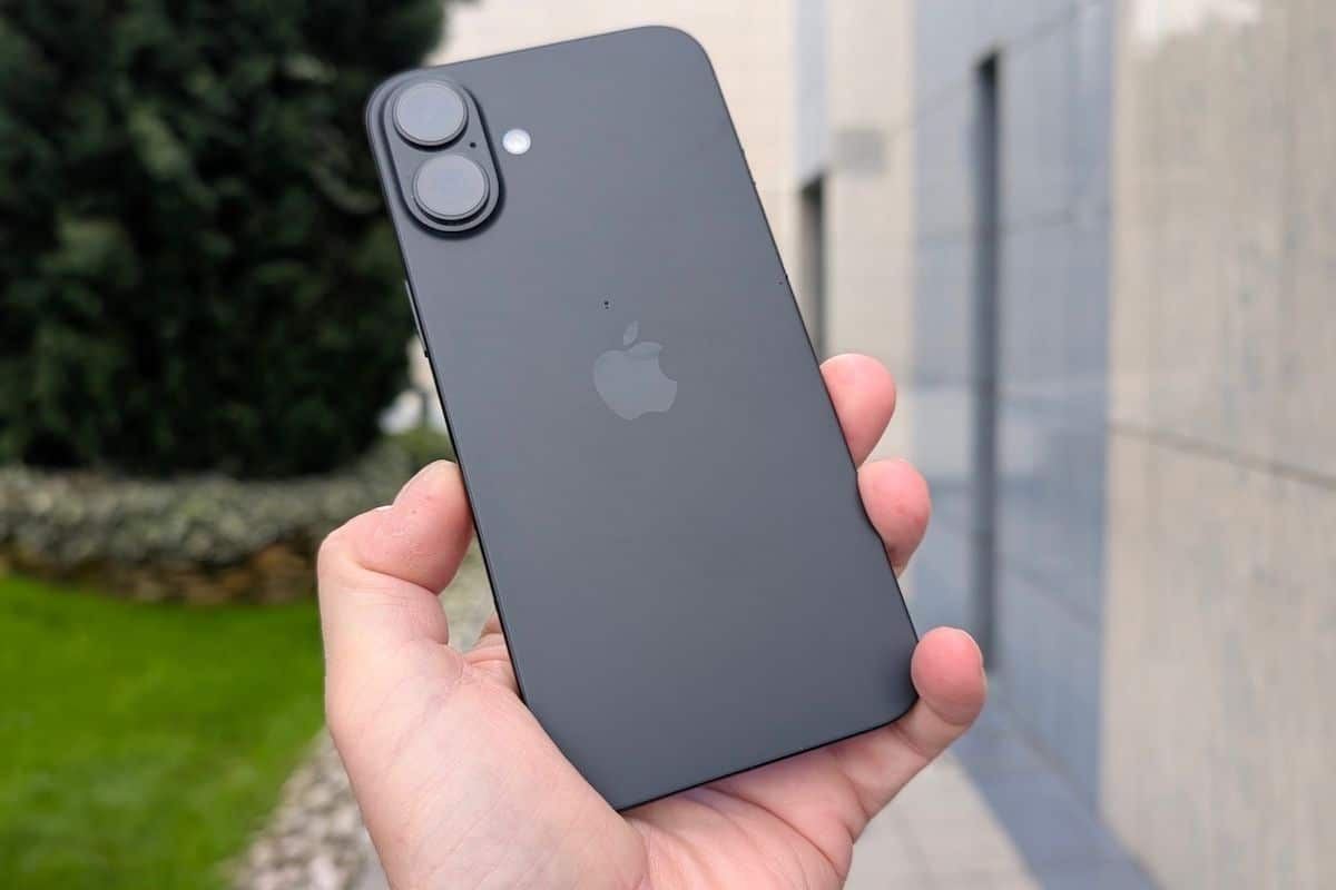 La cover posteriore di iphone 16 Plus