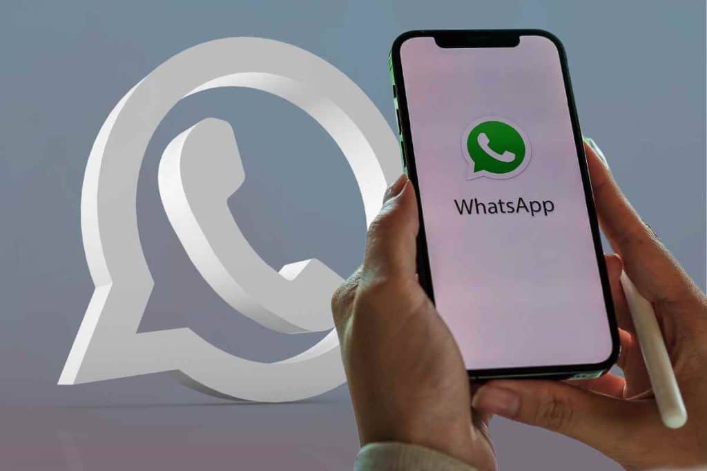 Trucco Whatsapp, ora puoi programmare i messaggi