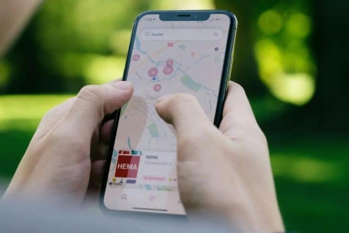 Come salvare e trovare la posizione della tua auto parcheggiata su iPhone e Android