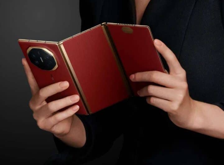 smartphone pieghevole di Huawei Tri-Fold