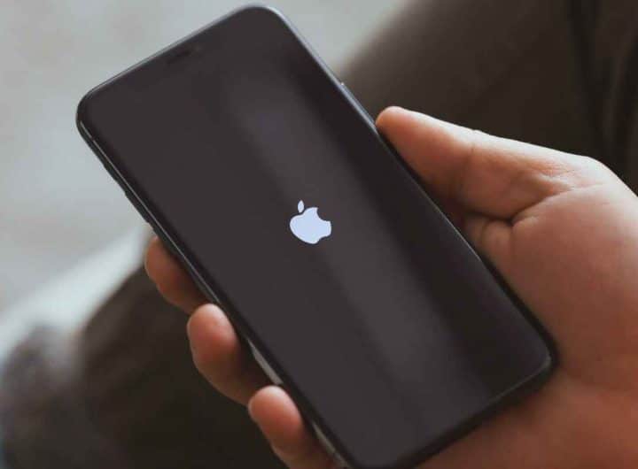 iPhone, con il nuovo anno c'è l'addio