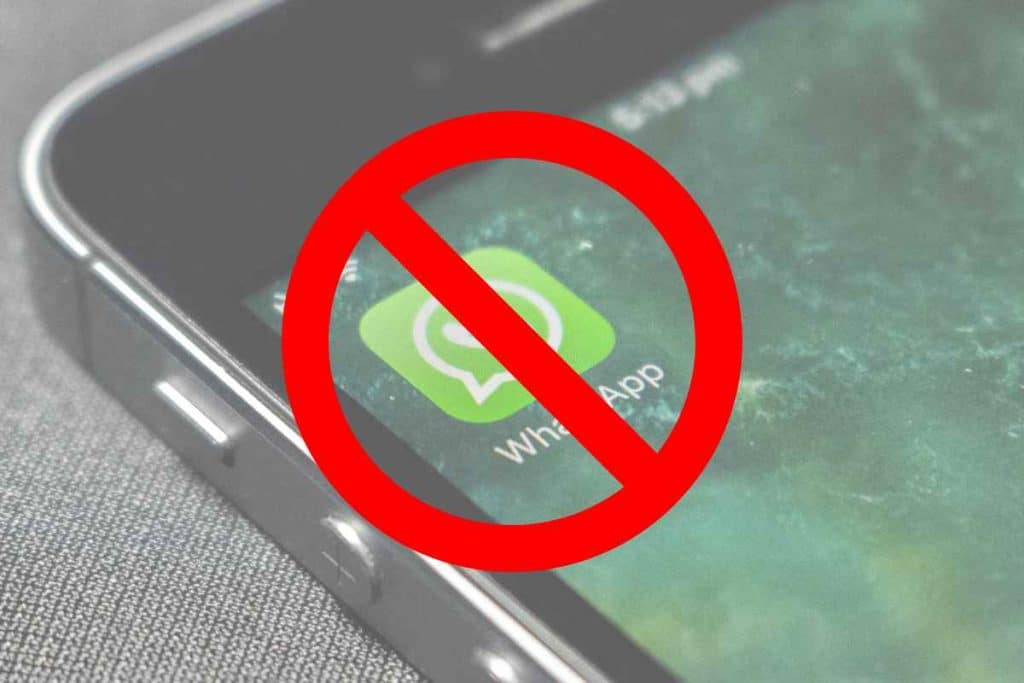 Blocco Whatsapp, è la fine di un'era