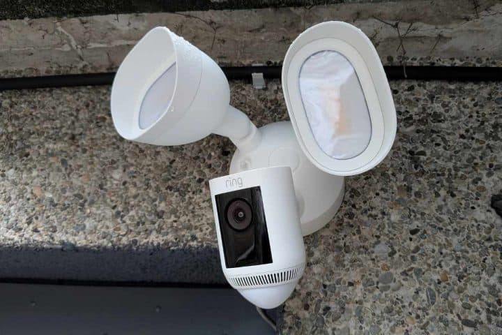 Amazon Floodlight Pro Cam