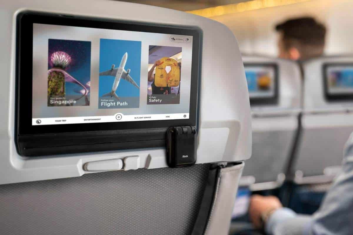 Un'esperienza audio premium anche in aereo: come connettere le cuffie Bluetooth ai sistemi di intrattenimento in voloUn'esperienza audio premium anche in aereo: come connettere le cuffie Bluetooth ai sistemi di intrattenimento in volo