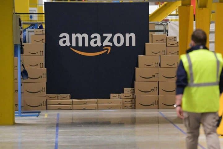 Amazon dice addio a "Prova prima, paga poi": la fine di un servizio e l'ascesa dell'IA