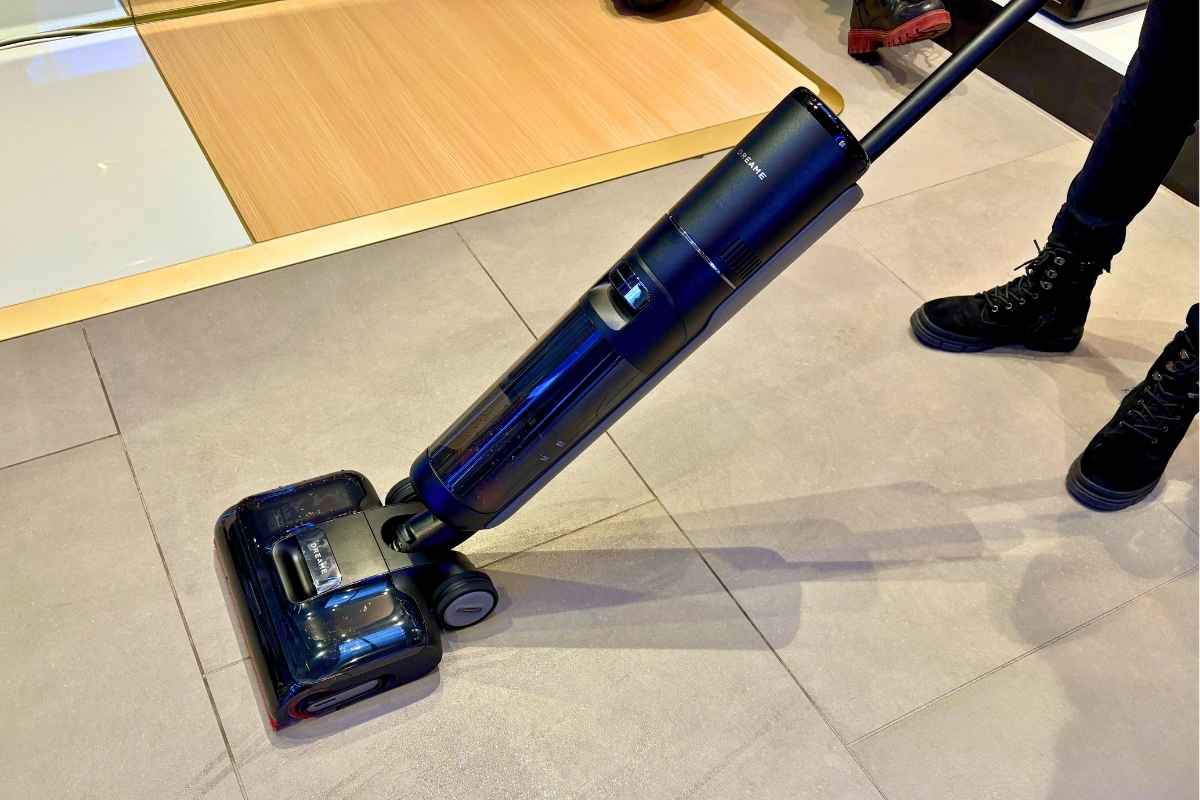 H15 Pro aspirapolvere lavapavimenti Dreame con braccio robotico