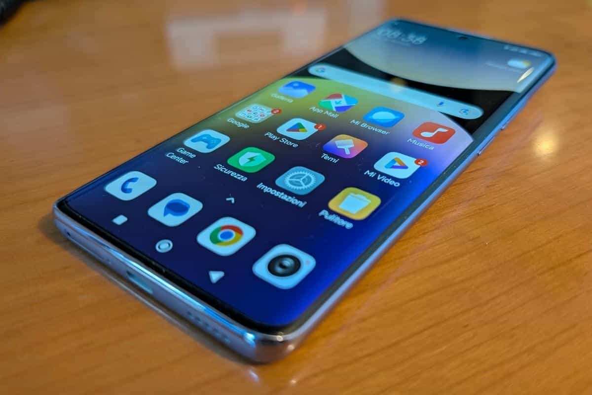 Redmi Note 14 Pro+ visto di fronte