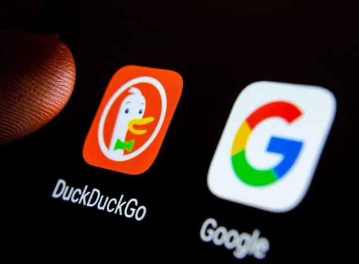 browser DuckDuckGo accanto Google