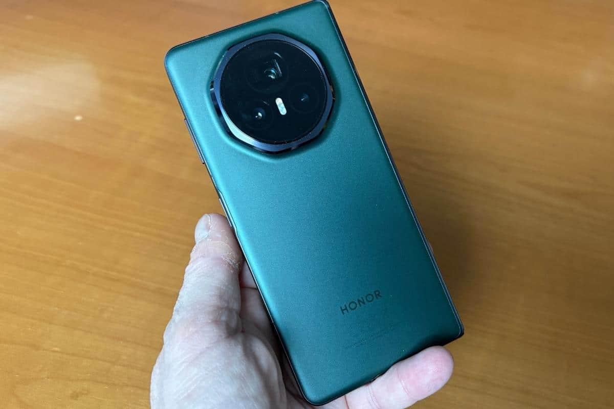 Il blocco della fotocamera di Honor Magic V3