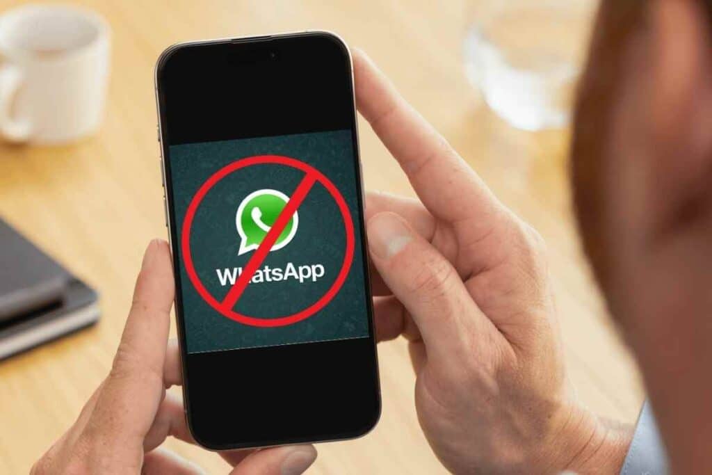 Whatsapp blocca una famosa funzione