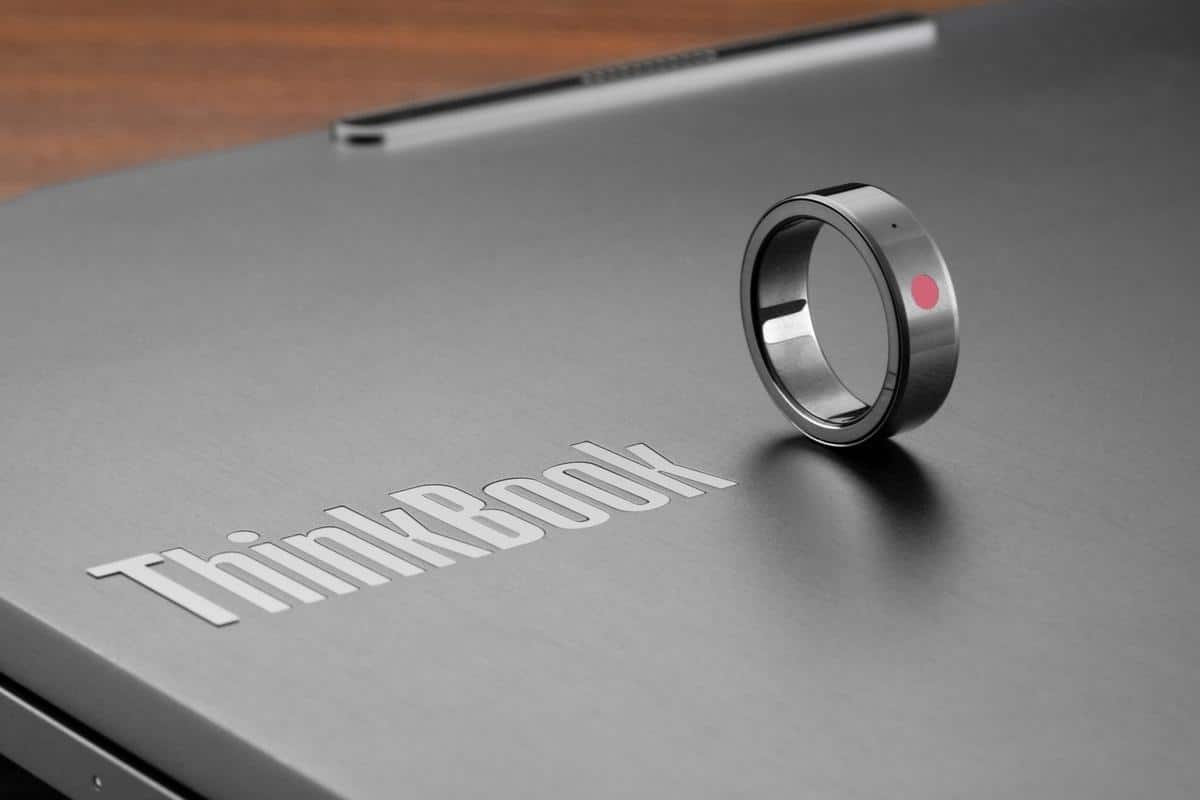 ThinkBook 3D Laptop e Lenovo AI Ring